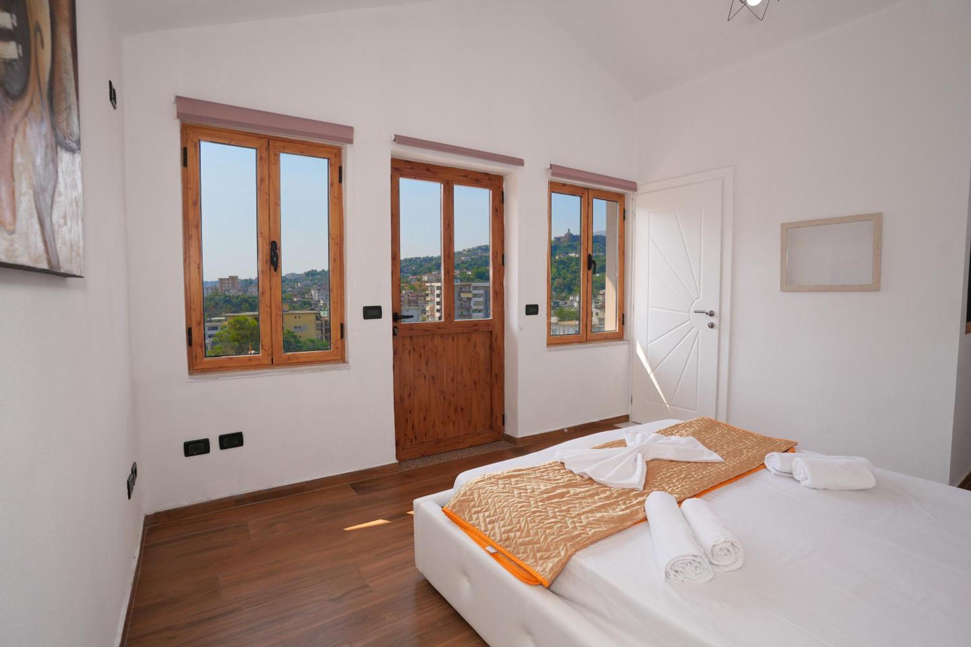 The View Rooms And Terrace Gjirokastër المظهر الخارجي الصورة