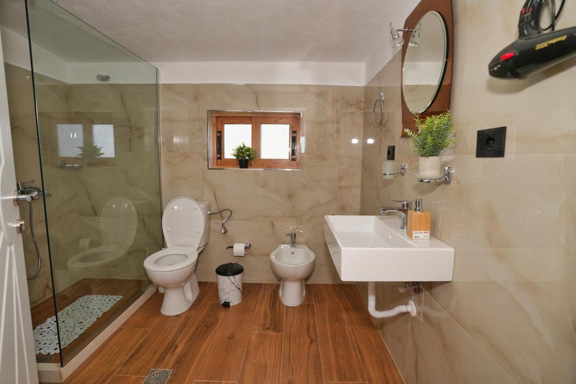 The View Rooms And Terrace Gjirokastër المظهر الخارجي الصورة